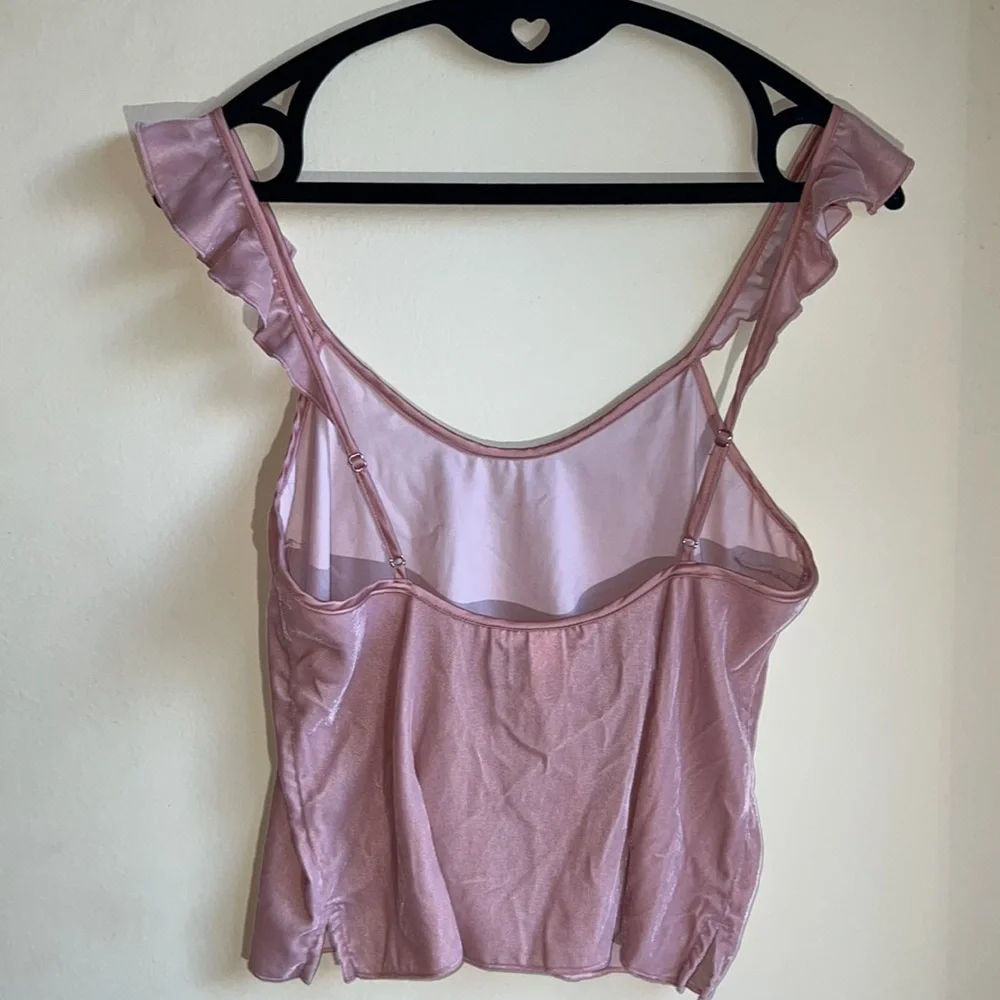 Victoria’s Secret Cropped Cami - Picture 4 of 4